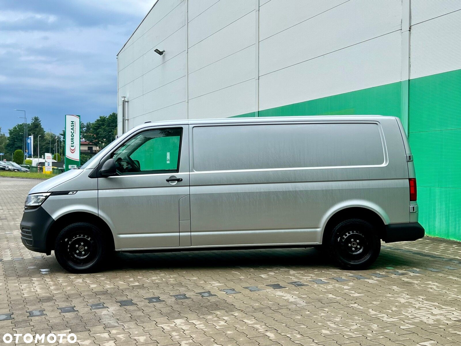 Volkswagen Transporter Transporter 6.1 Furgon silnik: 2,0 l TDI SCR 110 kW / skrzynia biegów: 6-biegowa manualna rozstaw osi: 3400 mm - 5