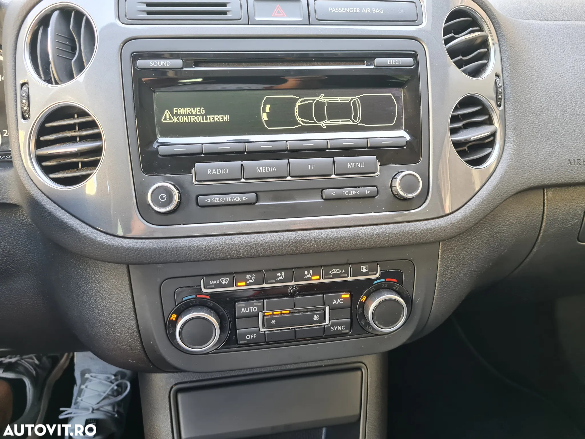 Volkswagen Tiguan - 9