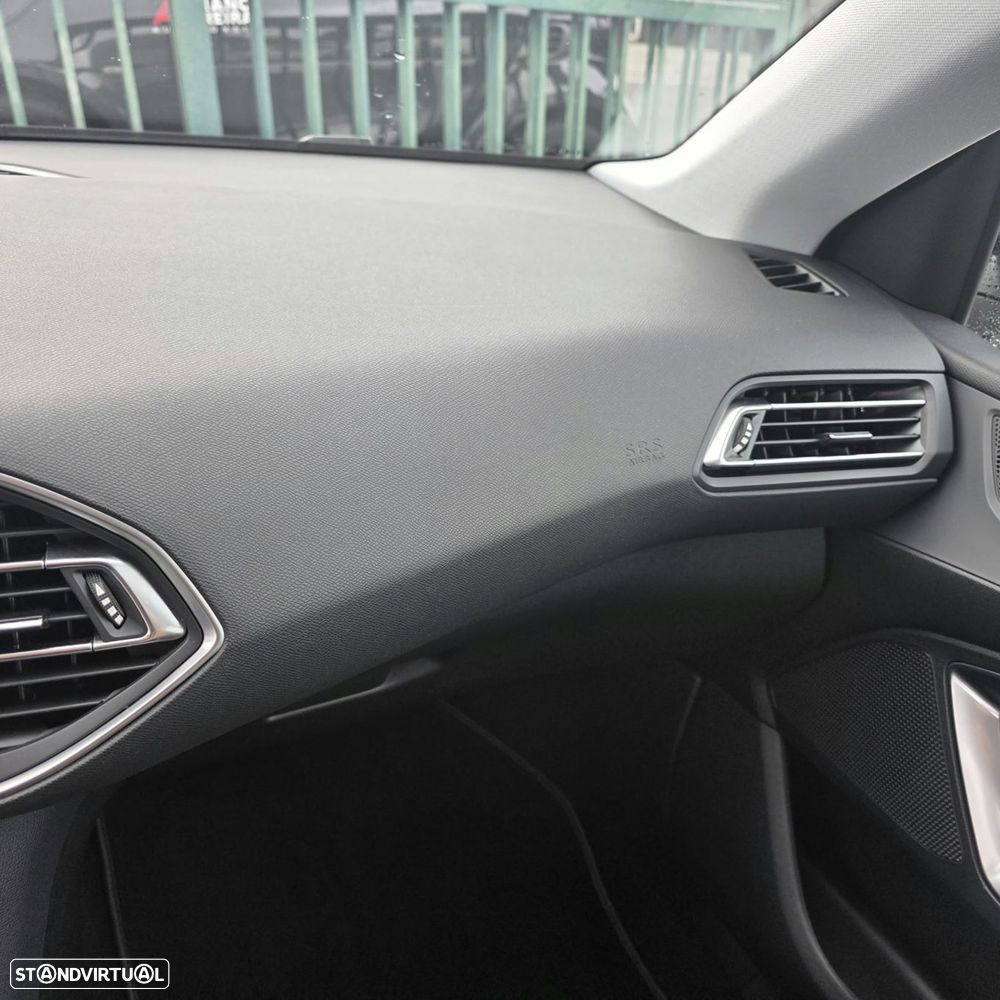 Peugeot 308 1.6 BlueHDi Style - 27