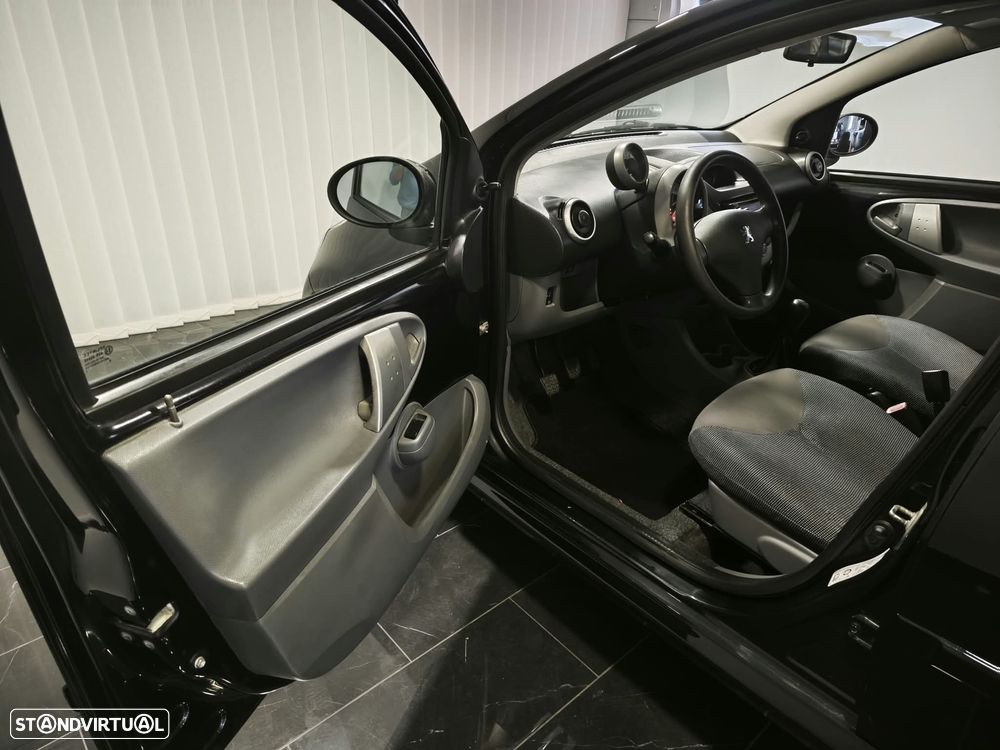 Peugeot 107 1.0 Trendy - 3