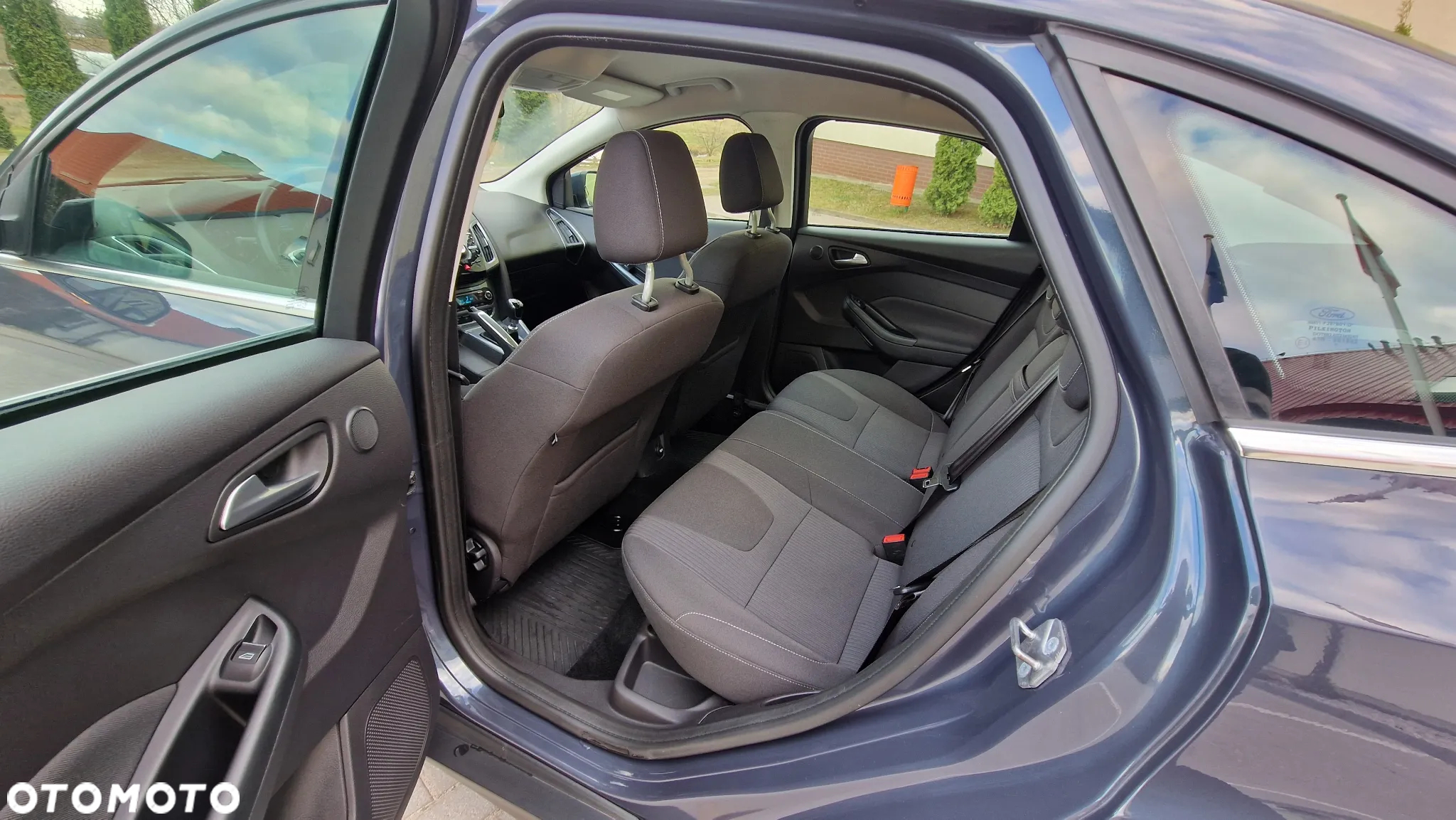 Ford Focus Turnier 1.6 EcoBoost Start-Stopp-System SYNC Edition - 19