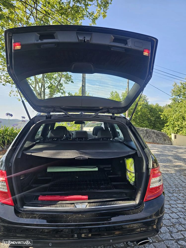Mercedes-Benz C 32 AMG - 8