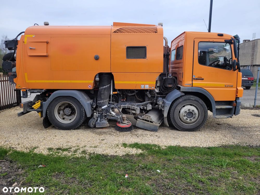 Mercedes-Benz ATEGO - 1