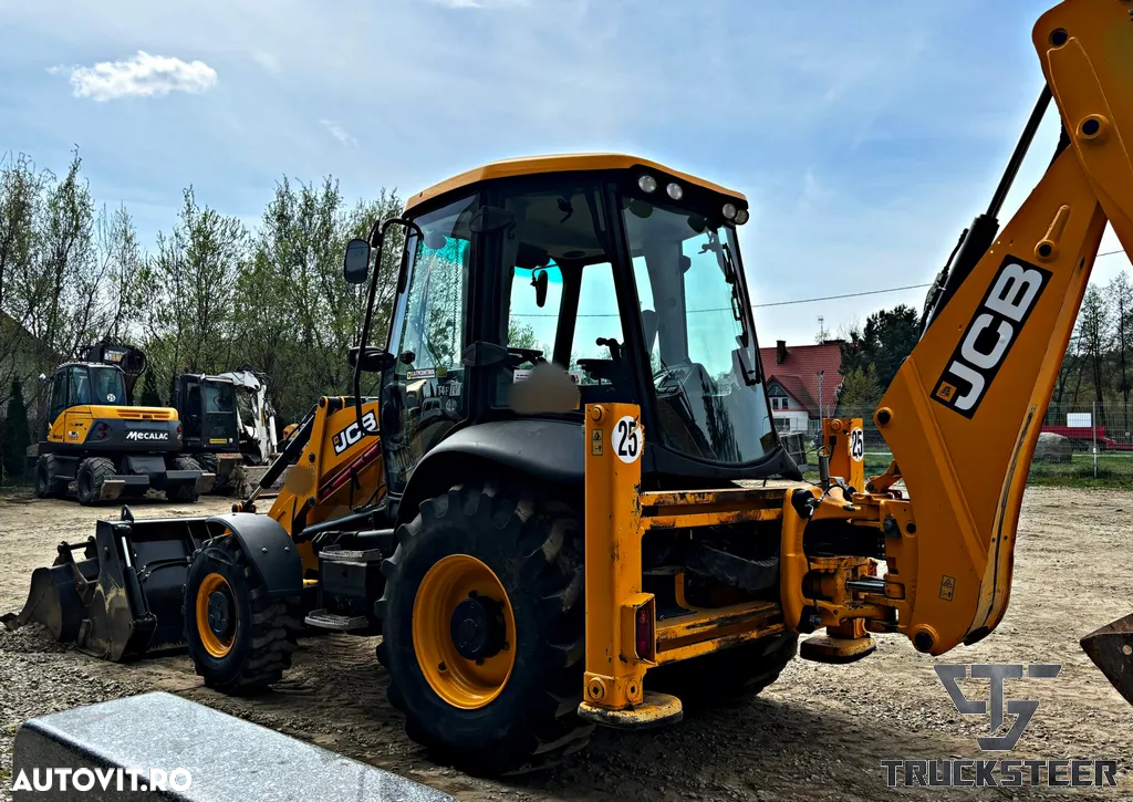 JCB 3CX - 9