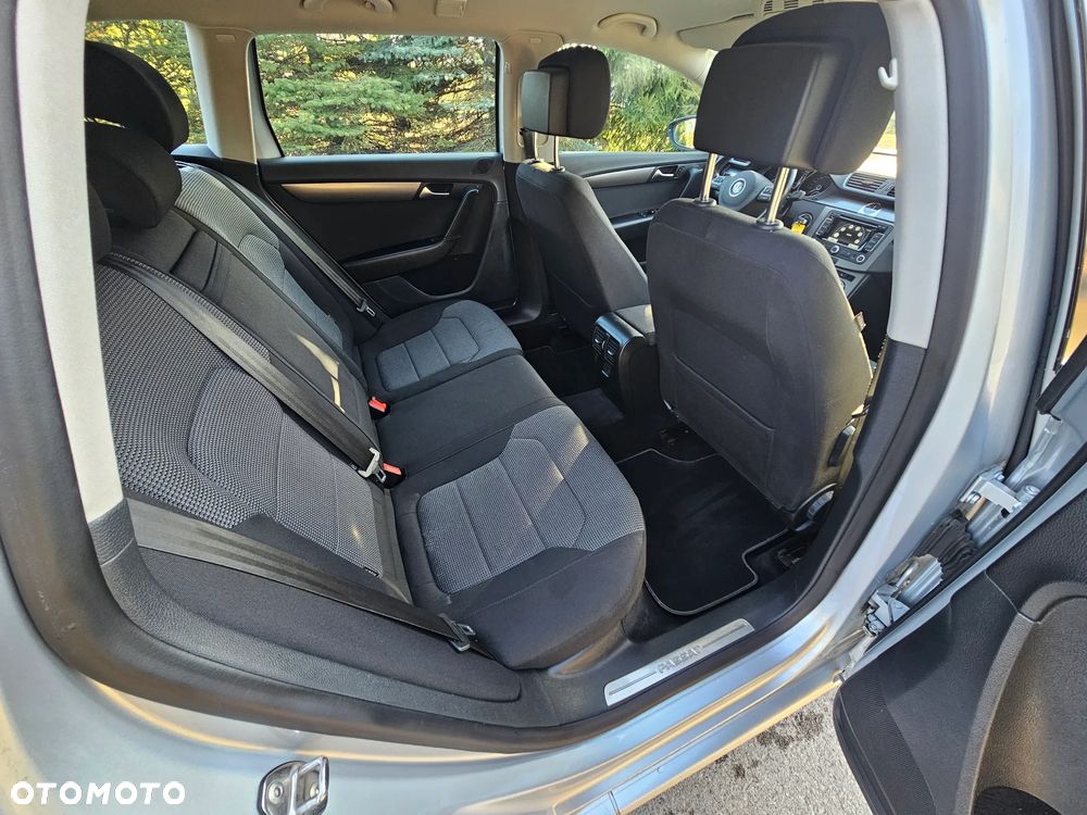 Volkswagen Passat 2.0 TDI BlueMotion Technology Highline - 14