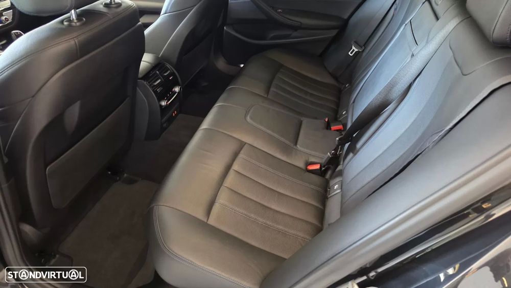 BMW 530 e Pack M - 54