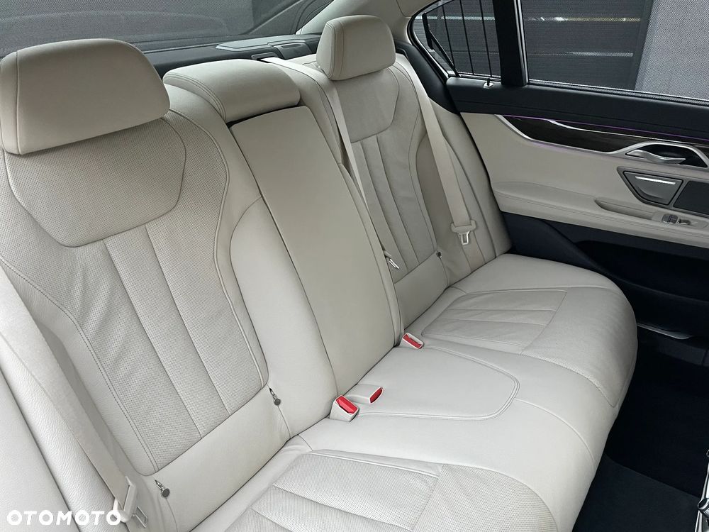 BMW Seria 7 730d xDrive - 21