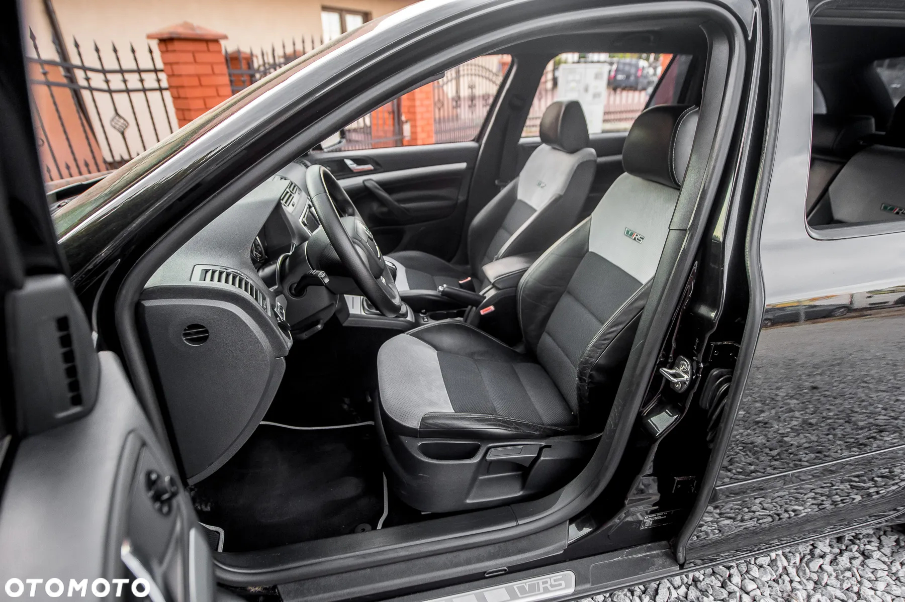 Skoda Octavia Combi 2.0 TSI RS - 17