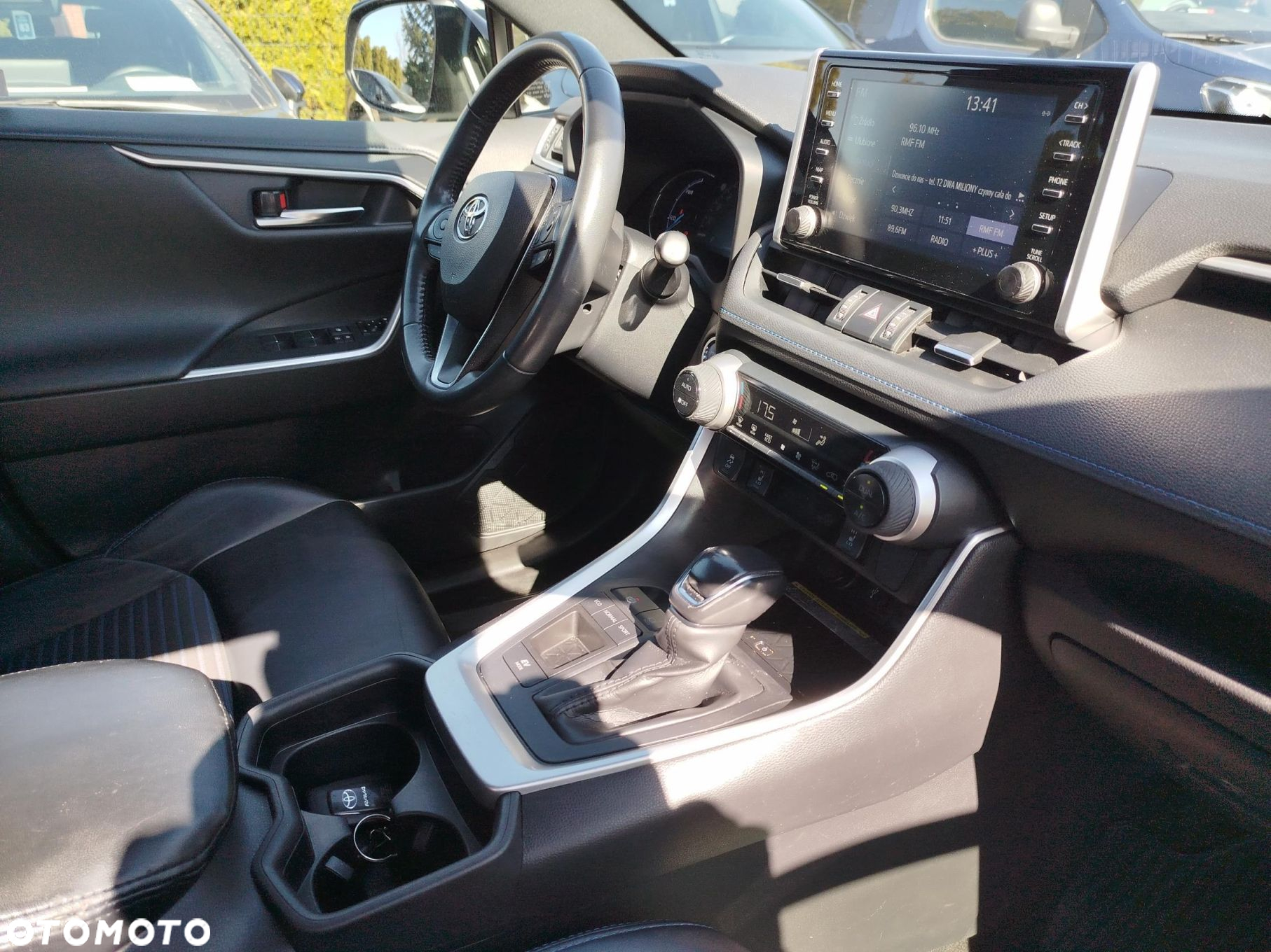 Toyota RAV4 - 9