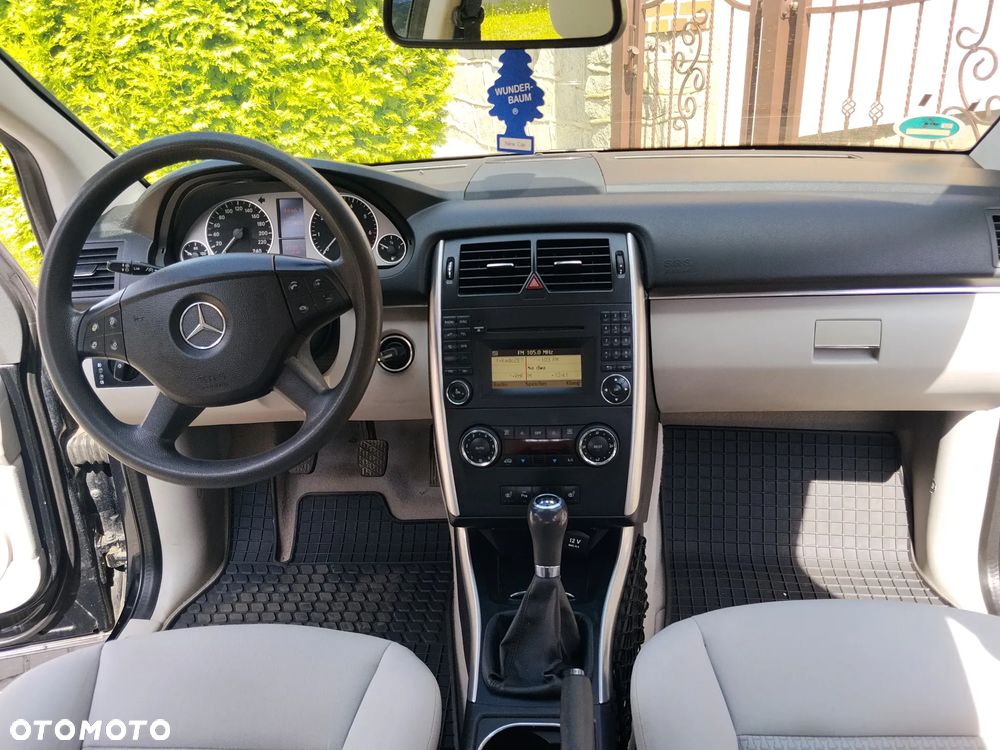 Mercedes-Benz Klasa B 200 Special Edition - 30