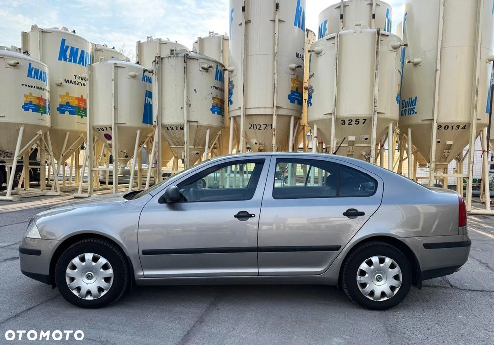 Skoda Octavia 1.6 Tour Classic - 22