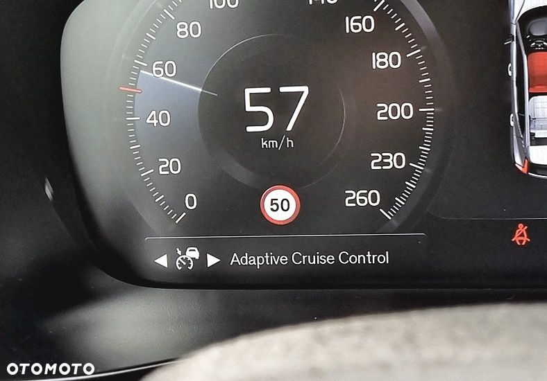 Volvo XC 40 B4 B DKG Ultimate Dark - 29