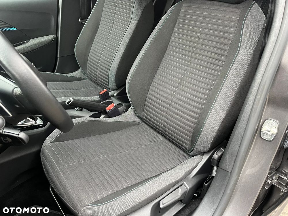 Peugeot 208 PureTech 100 EAT8 Allure - 12