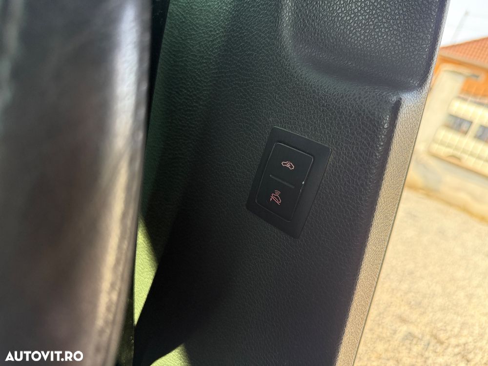 Volkswagen Golf 2.0 TDI 4Motion Sportline - 19