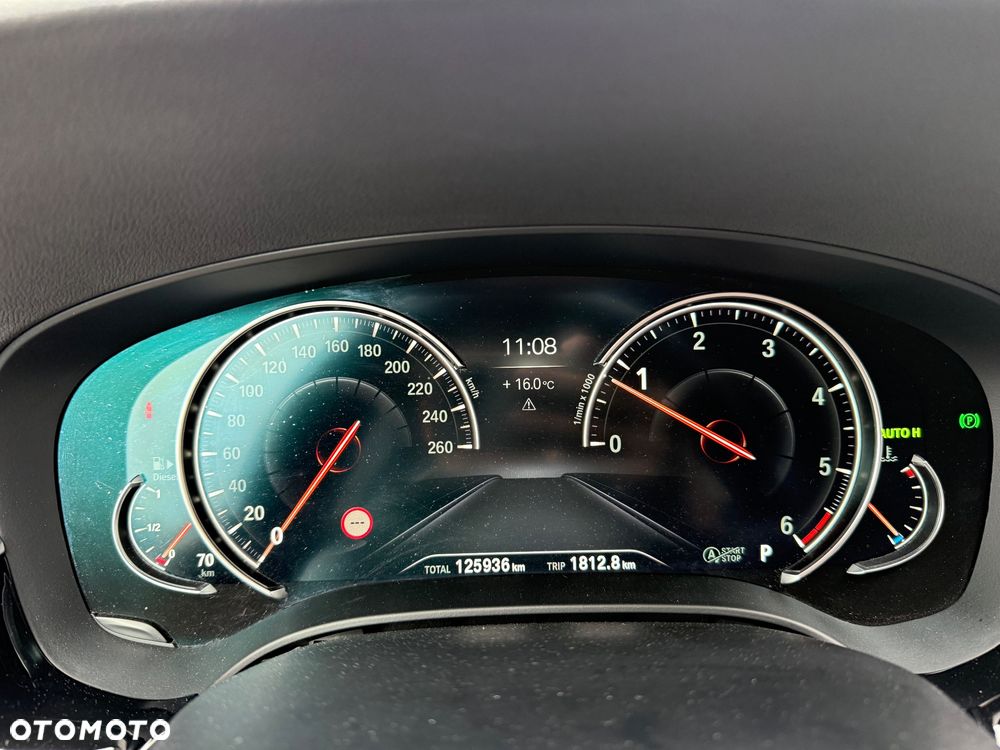BMW Seria 5 520d Luxury Line sport - 17
