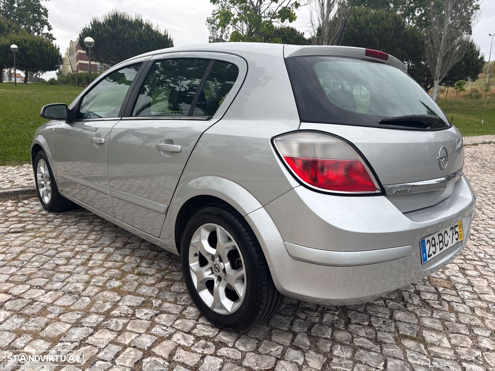 Opel Astra 1.3 CDTI Cosmo - 4