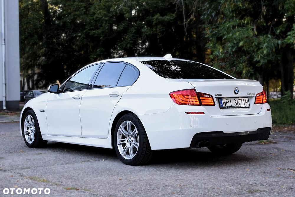BMW Seria 5 528i xDrive Sport-Aut - 5