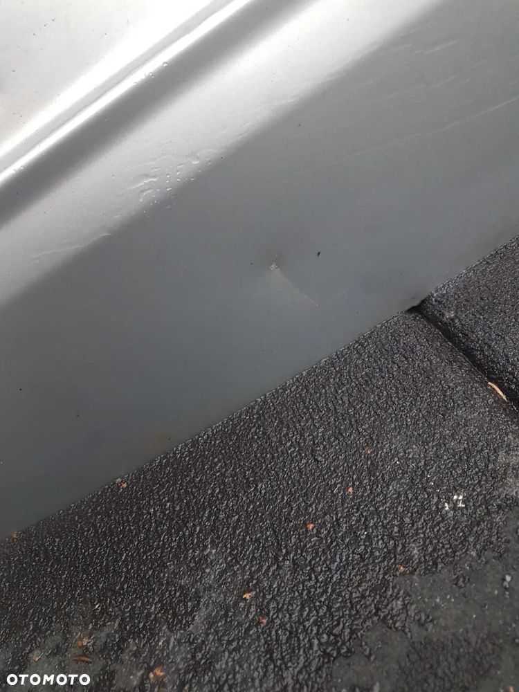 Klapa bagażnika Volkswagen Touran I BRAK RDZY - 2