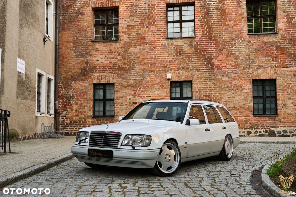 Mercedes-Benz Klasa E - 29