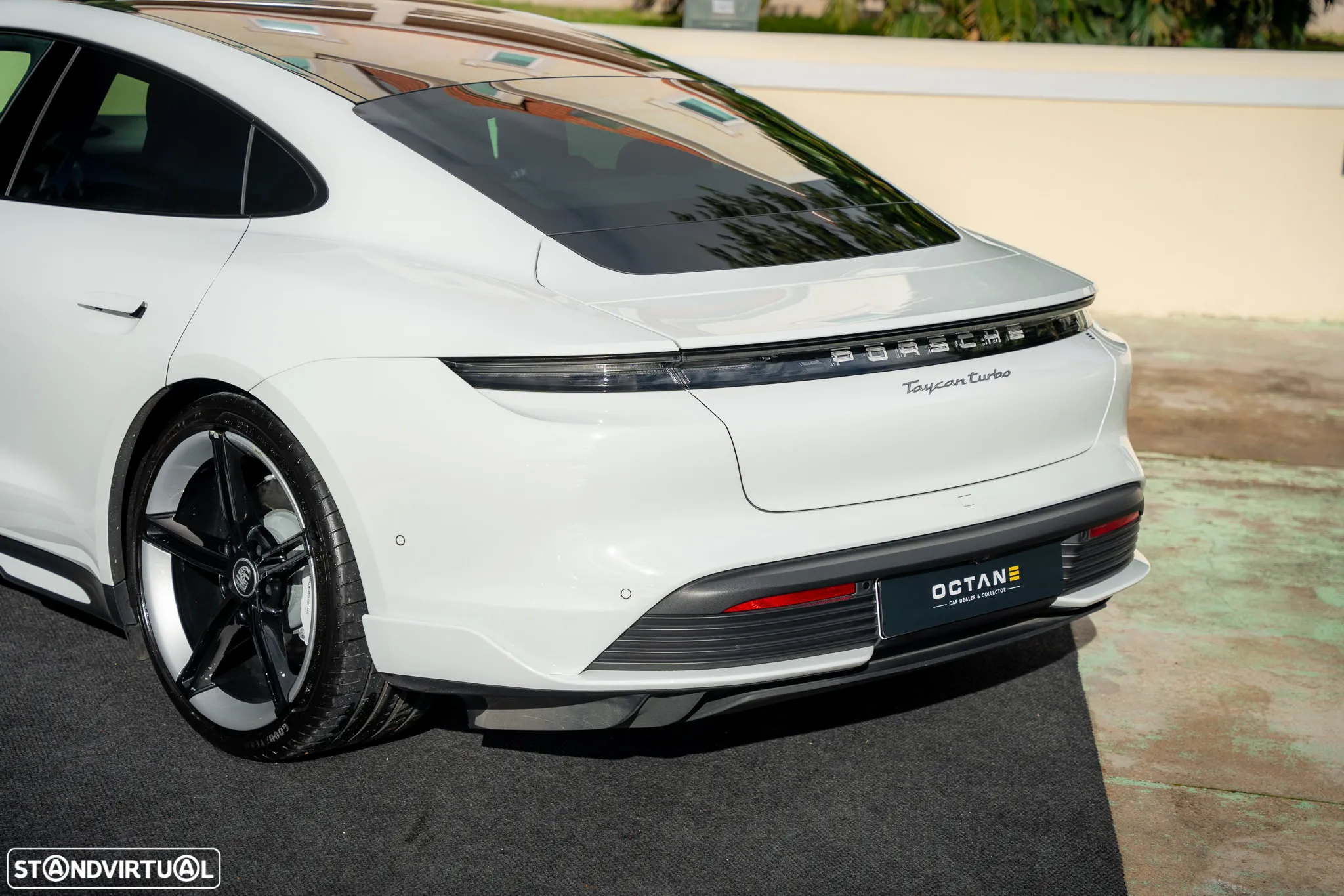 Porsche Taycan Turbo - 7