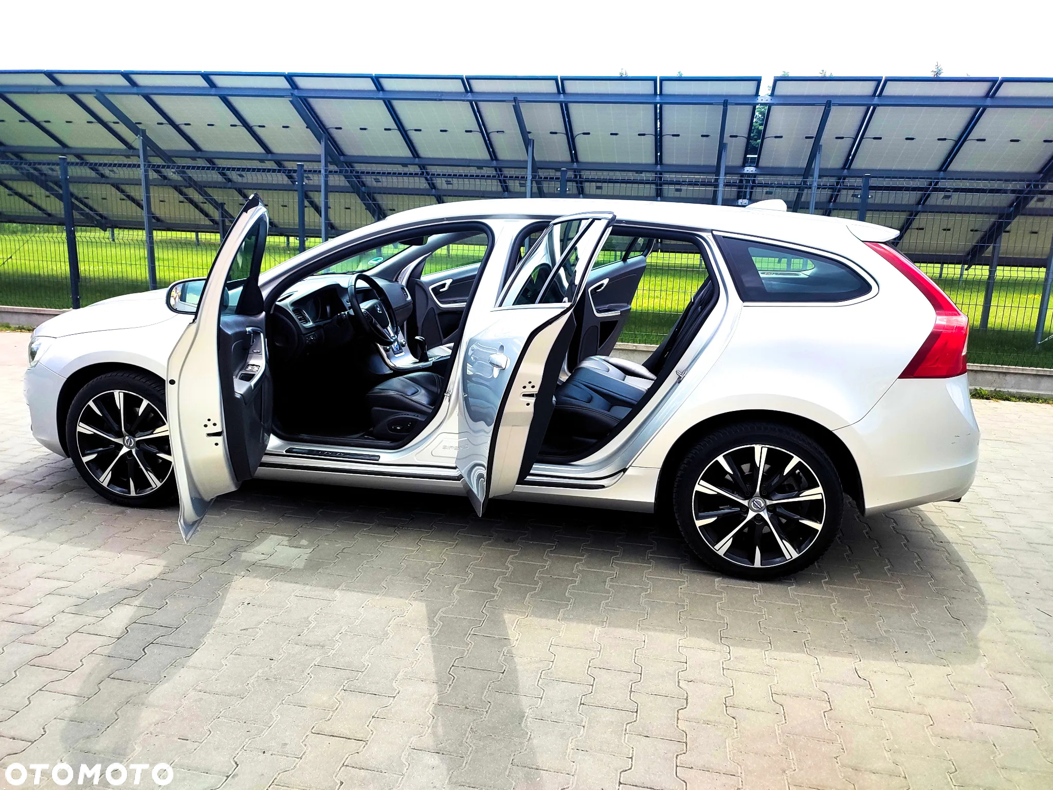 Volvo V60 D3 Momentum - 8