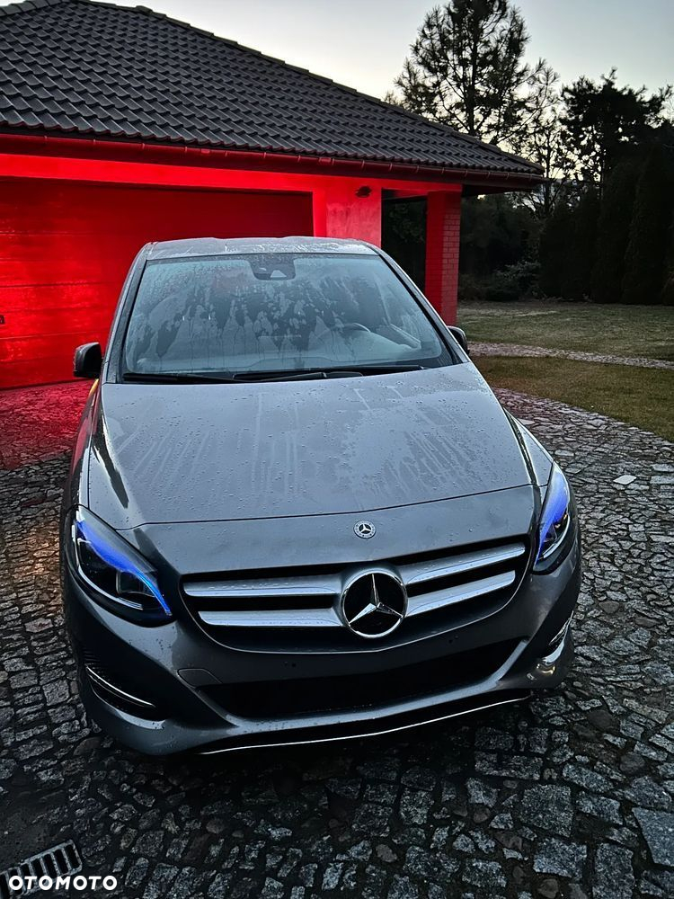 Mercedes-Benz Klasa B 200 (CDI) d 4Matic 7G-DCT Style - 32