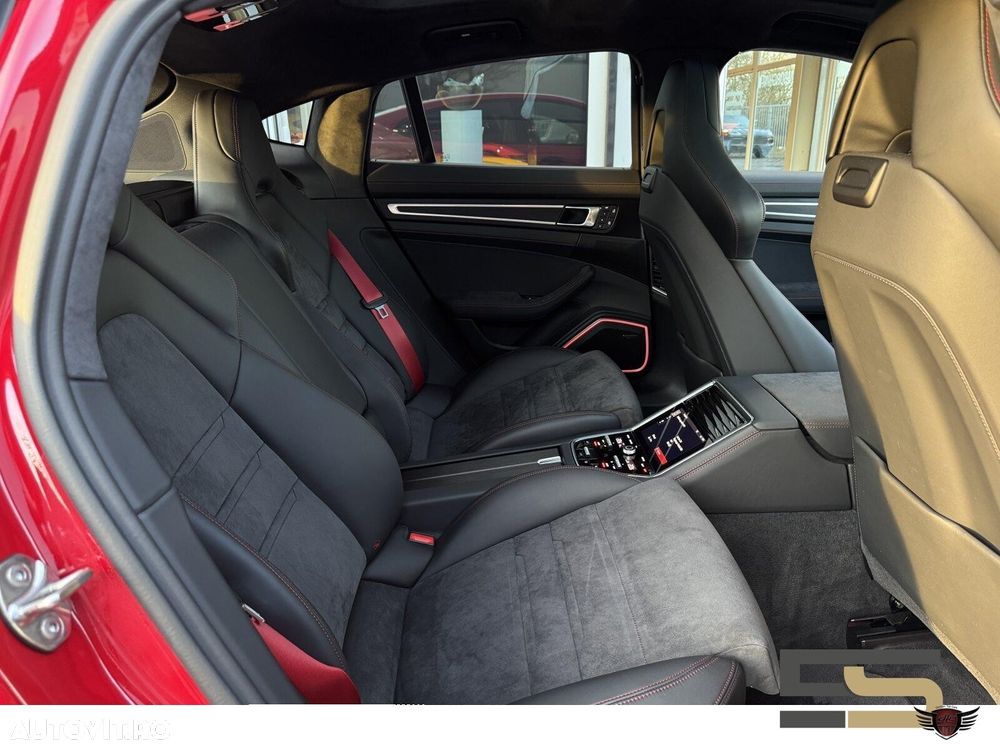 Porsche Panamera GTS - 19