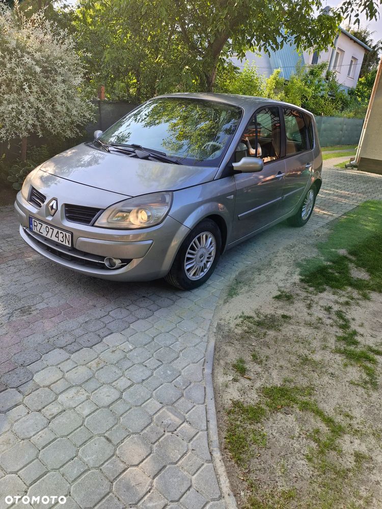Renault Scenic - 1