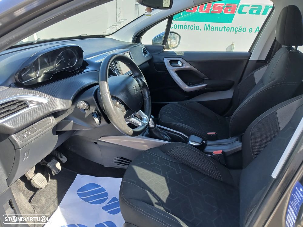 Peugeot 2008 1.2 PureTech Style - 16