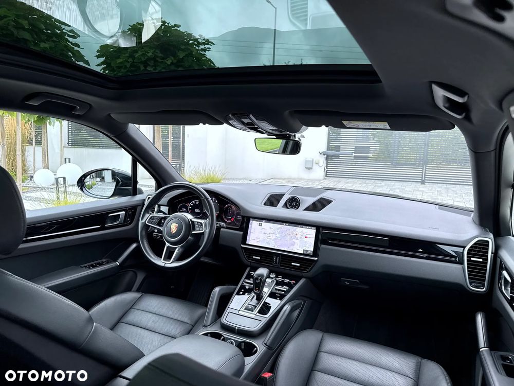 Porsche Cayenne - 18