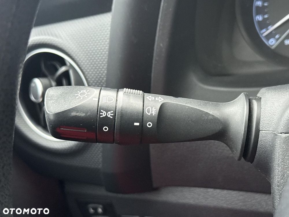 Toyota Auris 1.33 VVT-i Active - 20