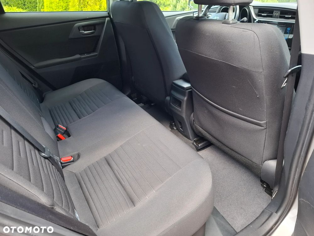 Toyota Auris - 15