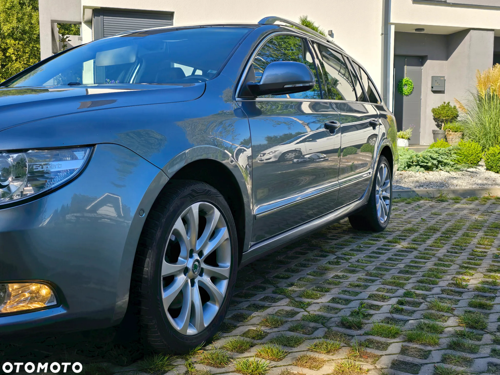 Skoda Superb 2.0 TDI Platinum DSG - 33