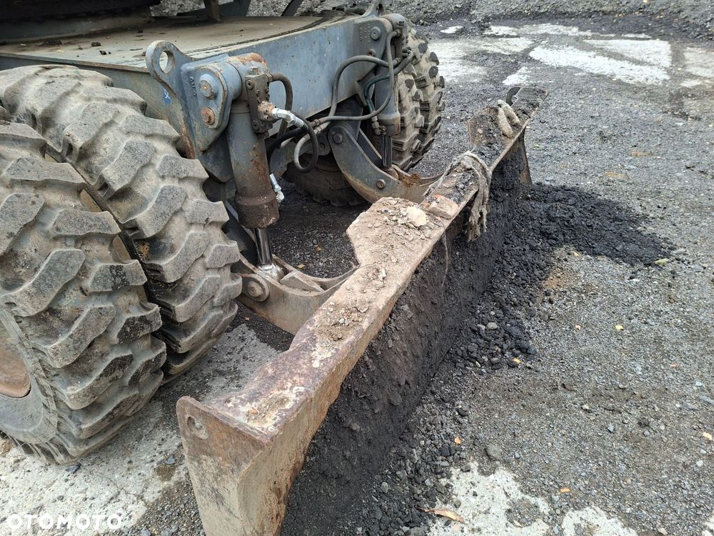 Liebherr A 900 B 4X4 - 38