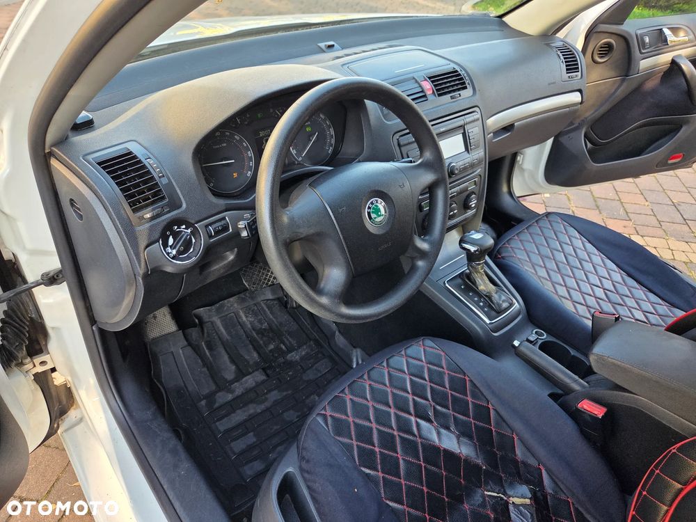 Skoda Octavia 1.9 TDI Ambiente DSG - 8