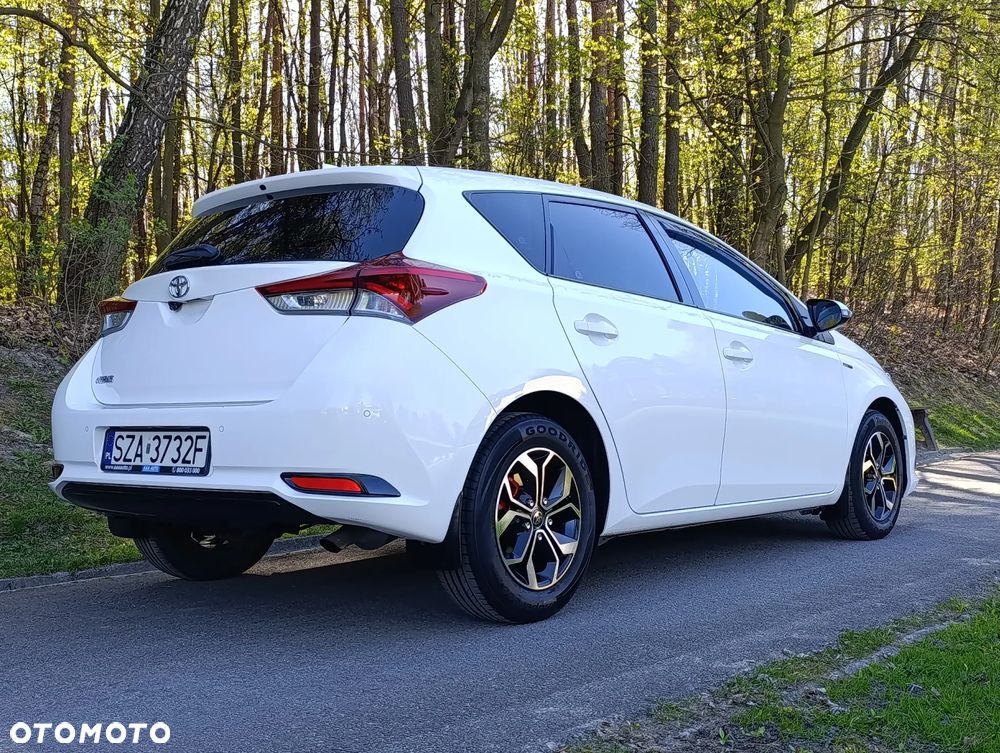 Toyota Auris 1.33 VVT-i Comfort - 35
