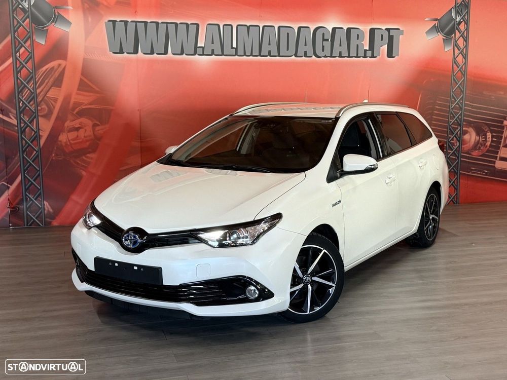 Toyota Auris Touring Sports 1.8 HSD Comfort +P.Sport+Navi - 2