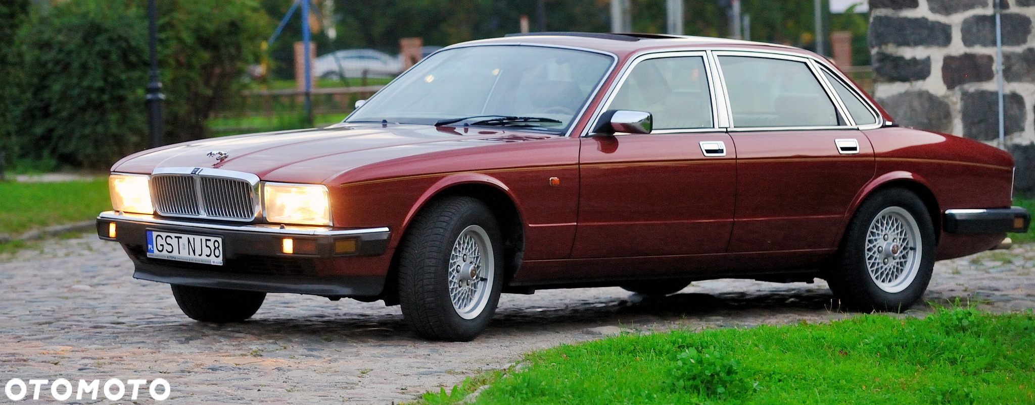 Jaguar XJ Soverign 3.2i - 10