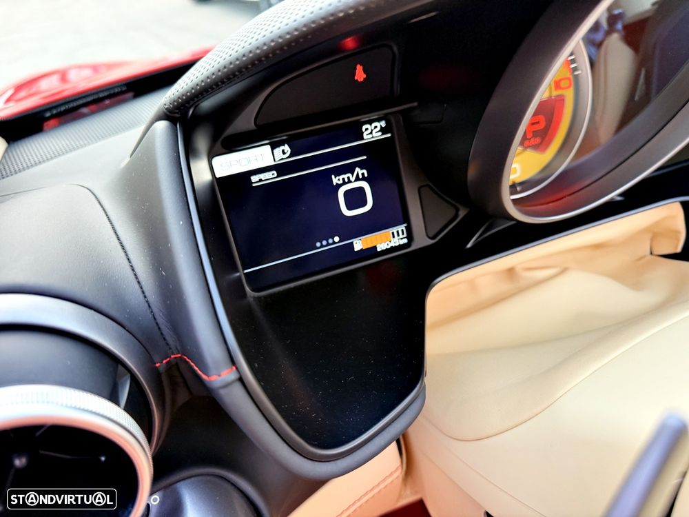Ferrari Portofino 3.9 Twin-Turbo V8 - 19