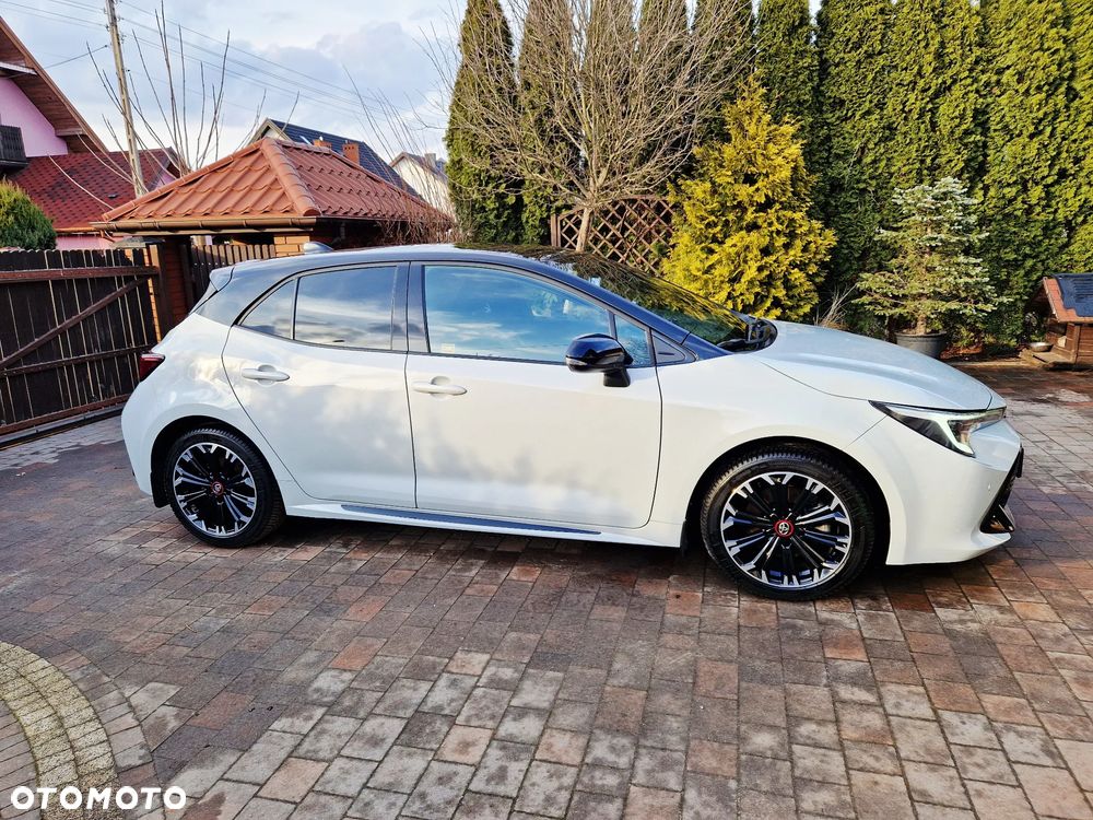 Toyota Corolla 2.0 Hybrid GR Sport Dynamic - 2