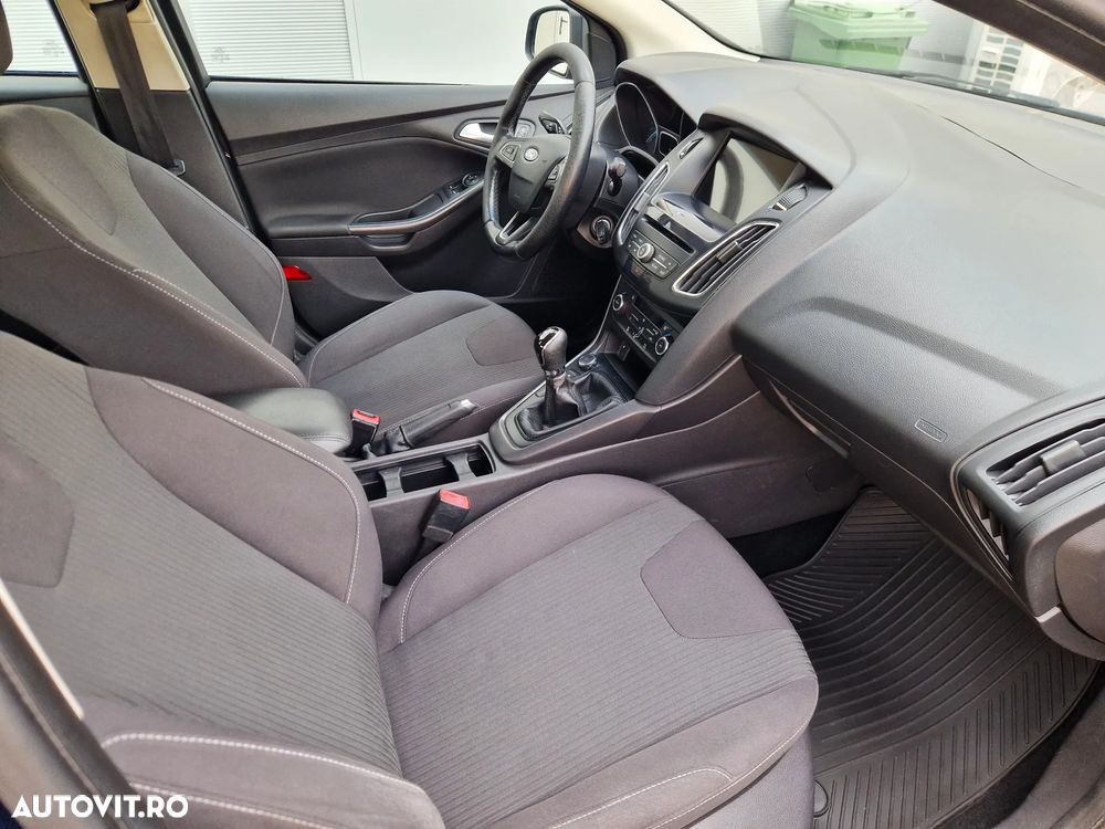Ford Focus 1.0 EcoBoost Trend - 8