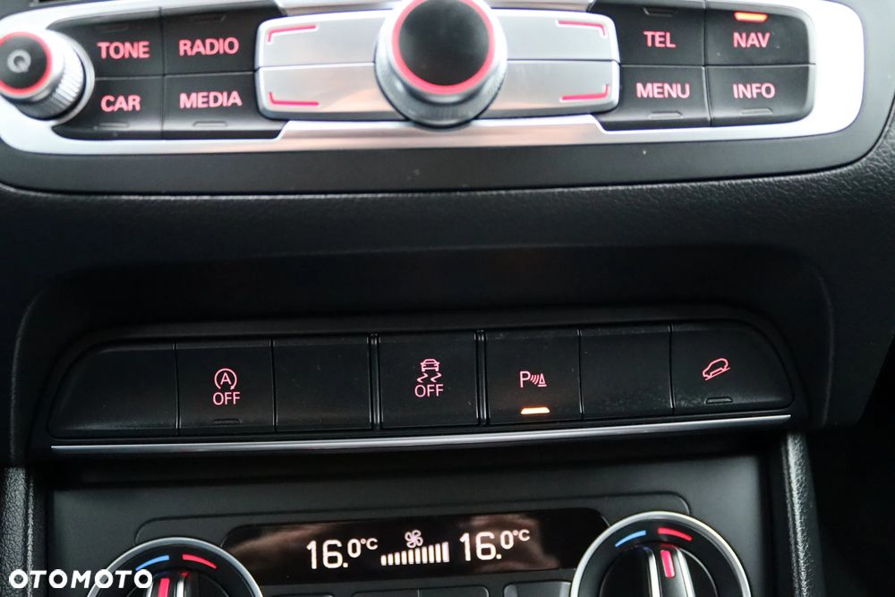 Audi Q3 1.4 TFSI Sport S tronic - 32