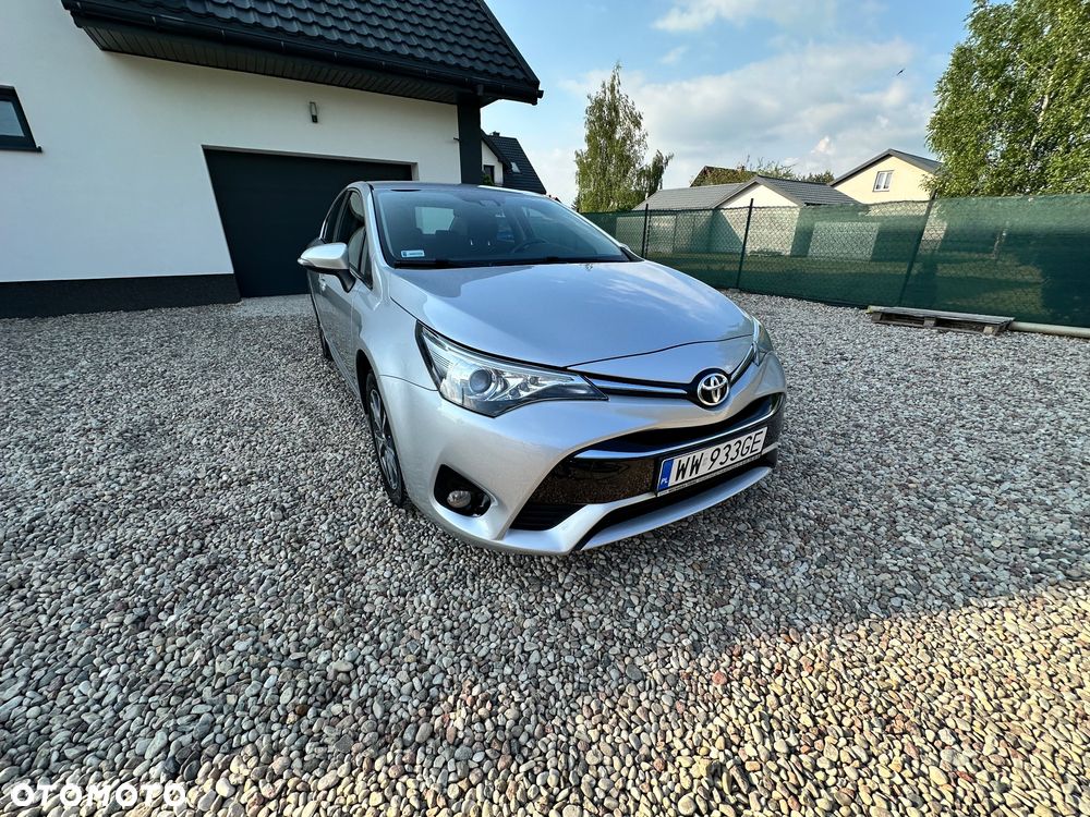 Toyota Avensis 1.8 Active - 3