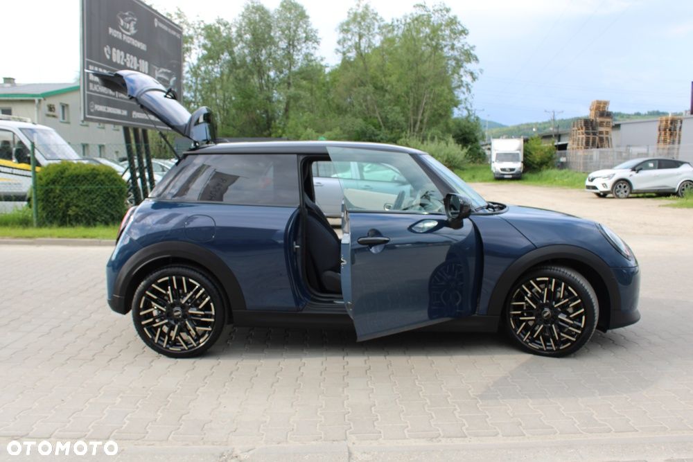 MINI Cooper S Favoured Trim - 16