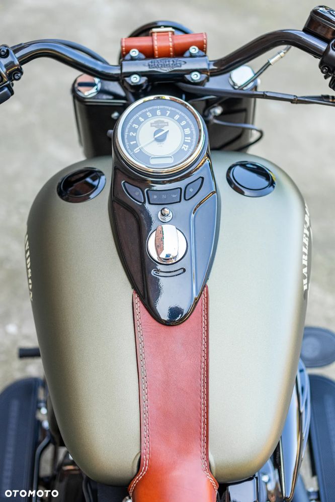 Harley-Davidson Softail Heritage Classic - 26