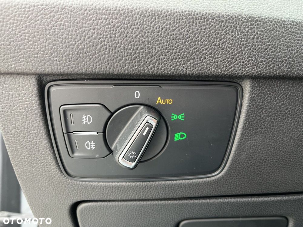 Volkswagen Passat - 24