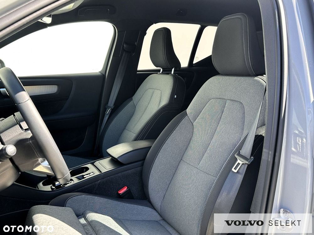 Volvo XC 40 - 24