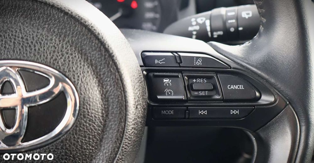 Toyota Yaris - 22