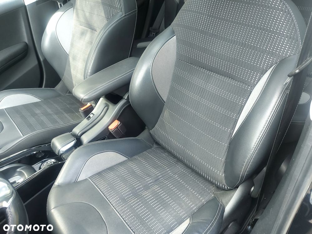 Peugeot 2008 1.2 Pure Tech Active S&S EAT6 - 9