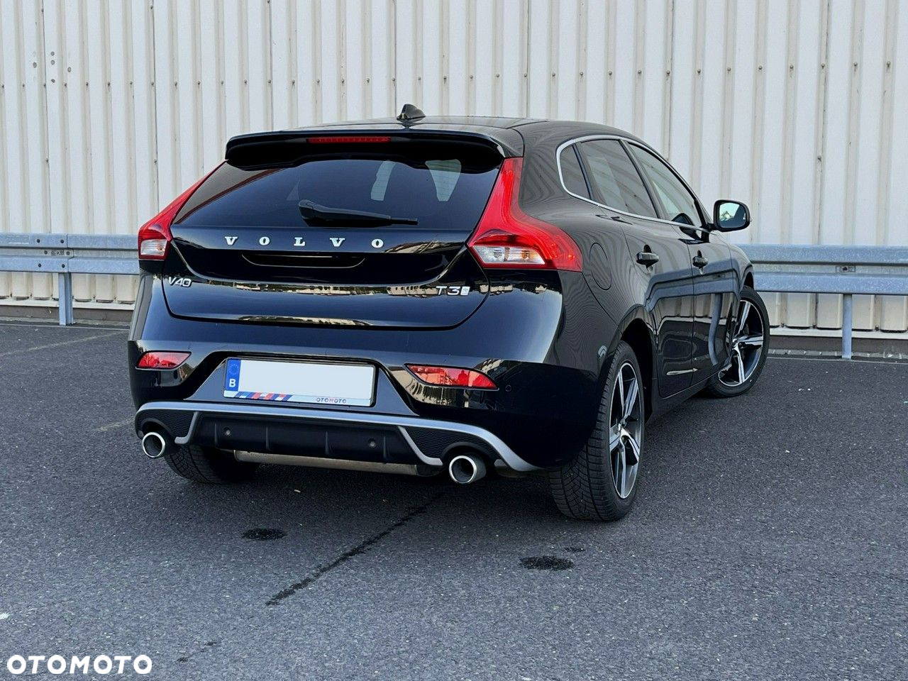 Volvo V40 T3 Geartronic RDesign - 9